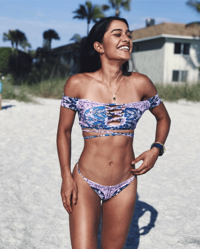 Bikini dos piezas estampado de colores y panty tanga